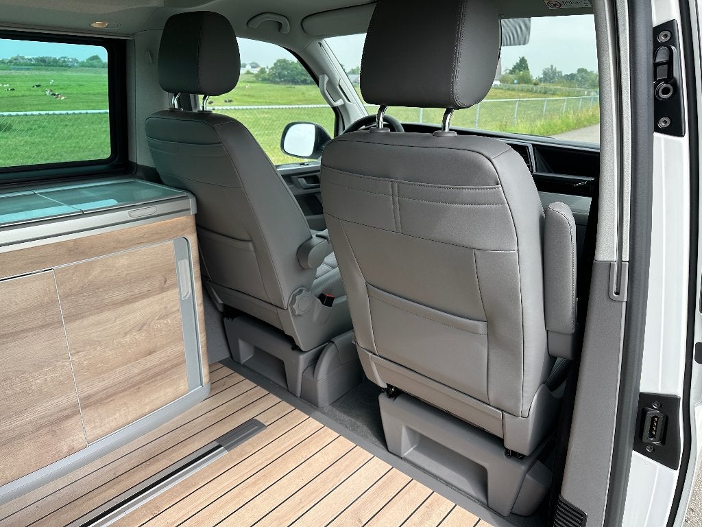 Foto 10 van Volkswagen Transporter T6.1 4Motion California Ocean
