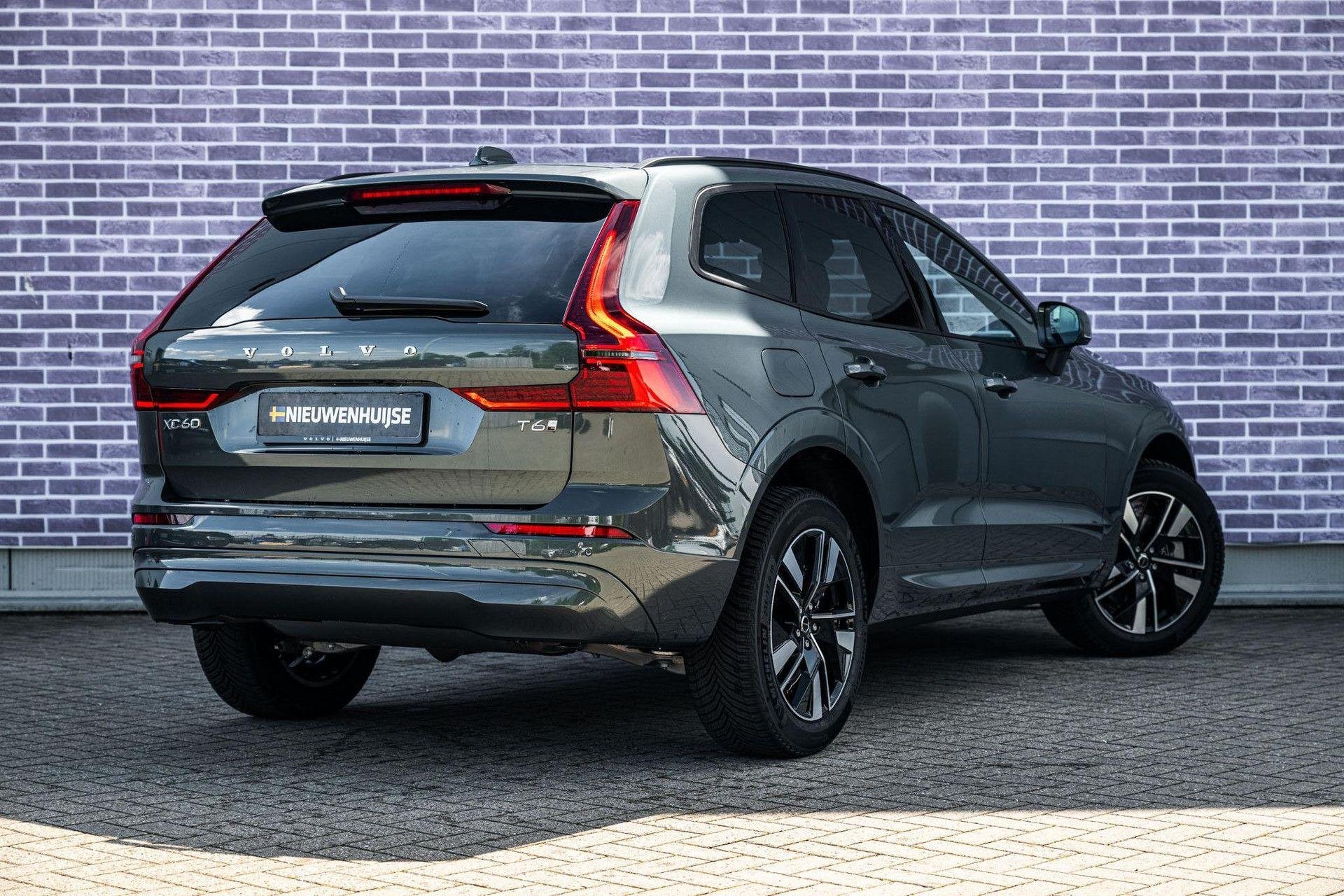 Volvo XC60 2.0 T6 Plug-in hybrid AWD Essential | Gratis trek, Auto's, Volvo, Automaat, 12 maanden, 4 cilinders, 180 min