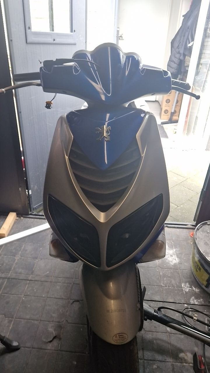 Peugeot Speedfight 2 70cc - Loopt niet, iets kleins, Fietsen en Brommers, Scooters | Peugeot, Ophalen of Verzenden, Gebruikt, Speedfight