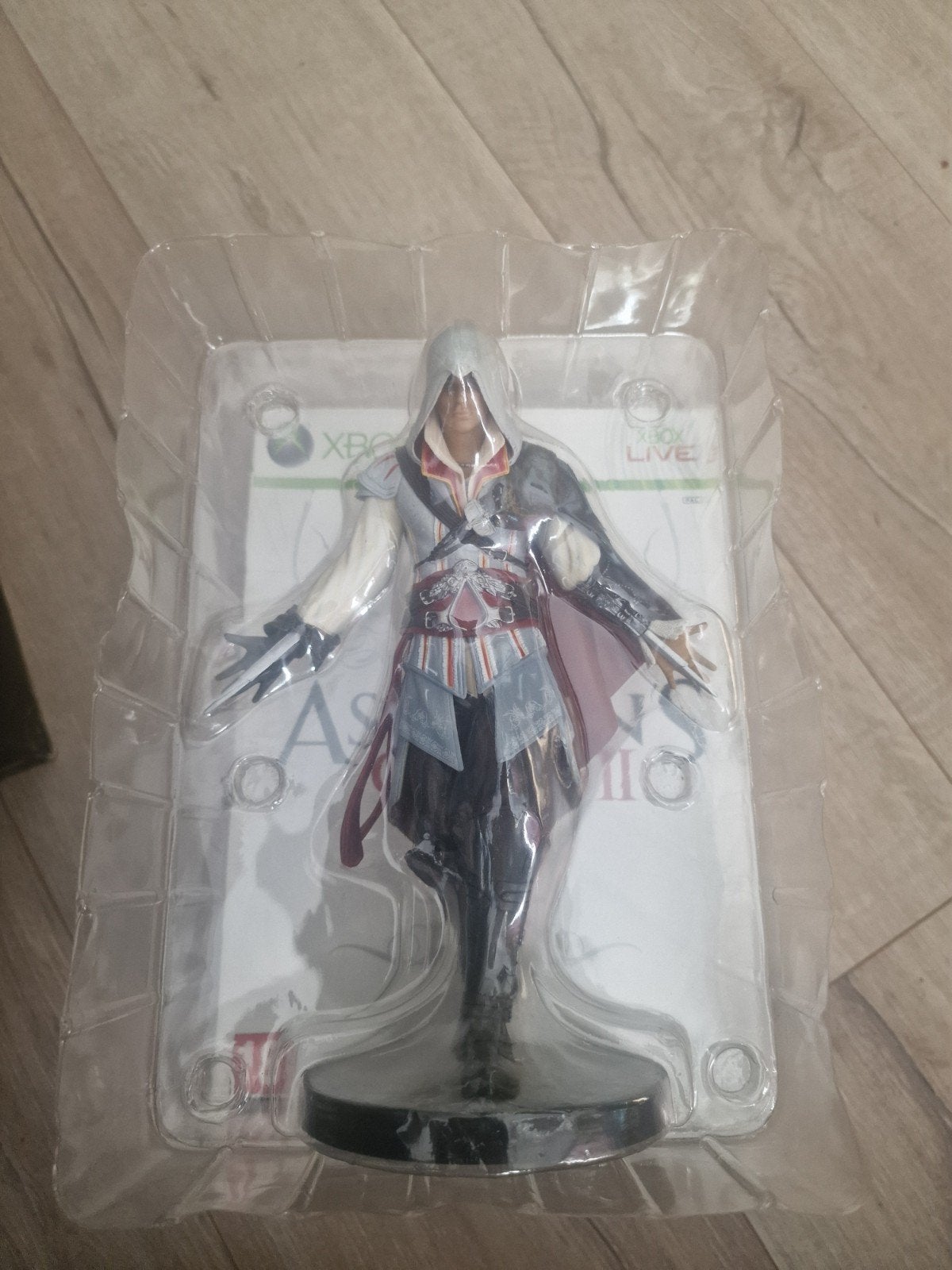Assassin's Creed 2 White Edition Xbox 360 (doos beschadigd), Verzamelen, Ophalen of Verzenden, Gebruikt