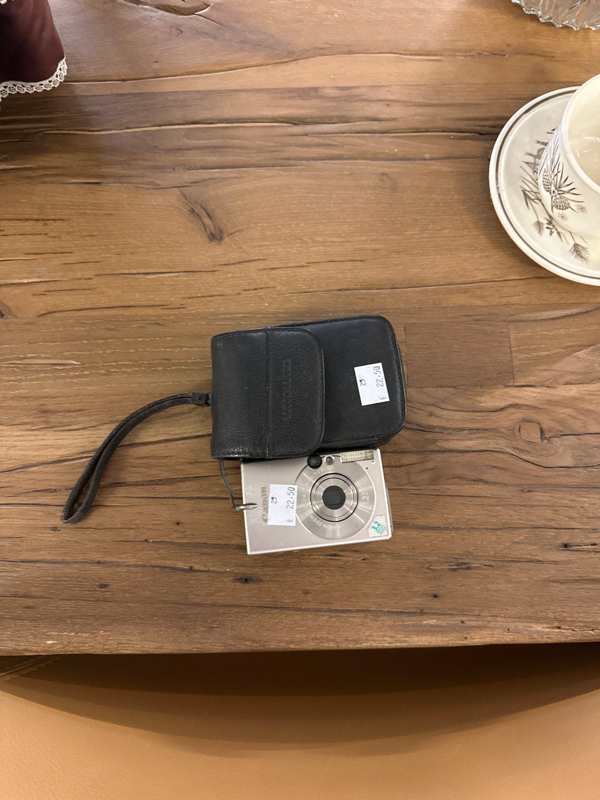 Compacte digitale camera met hoesje, Ophalen, Gebruikt, ., Compact