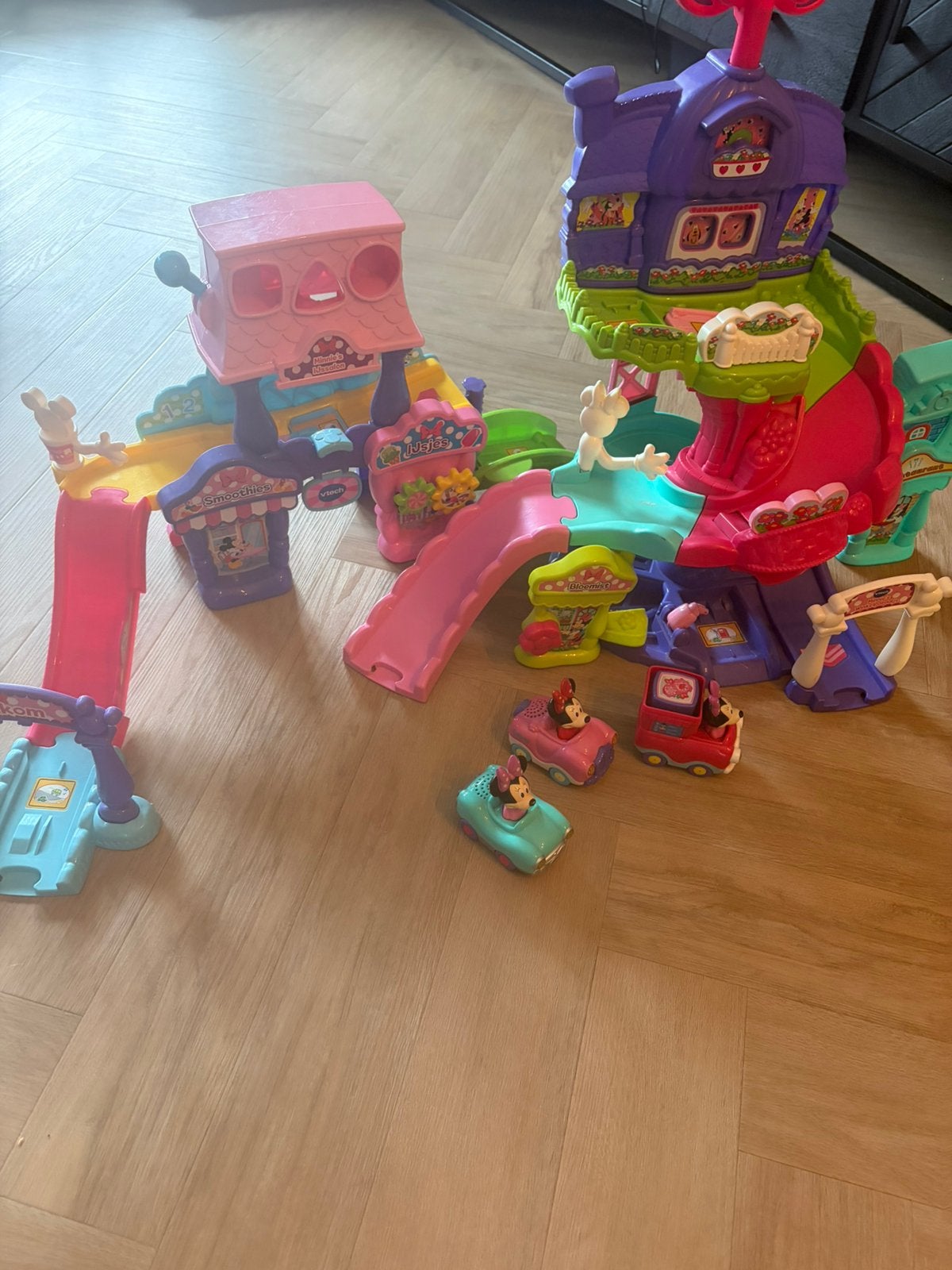 V-tech Minnie’s winkelparadijs en ijssalon, Ophalen of Verzenden, Zo goed als nieuw, 6 maanden tot 2 jaar