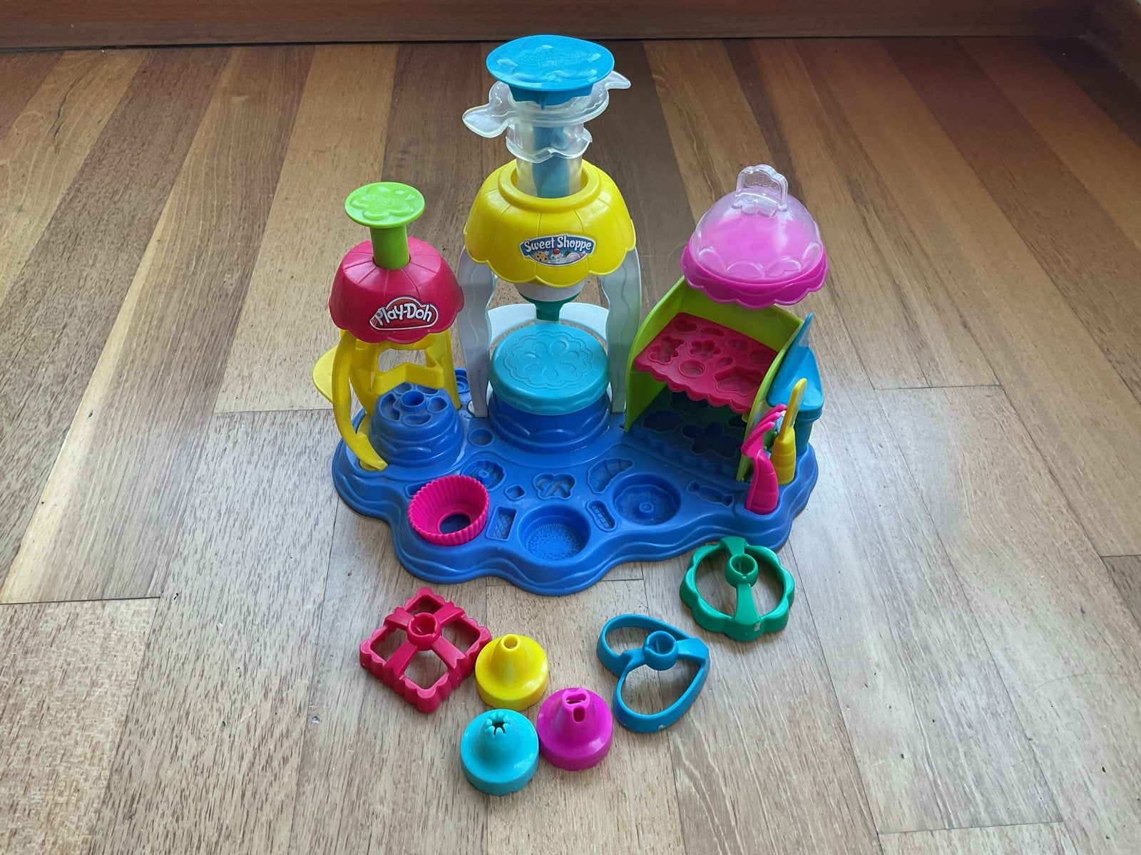 Play-Doh Sweet Shoppe Cupcake Bakkersset met accessoires, Ophalen, Gebruikt, Jongen of Meisje
