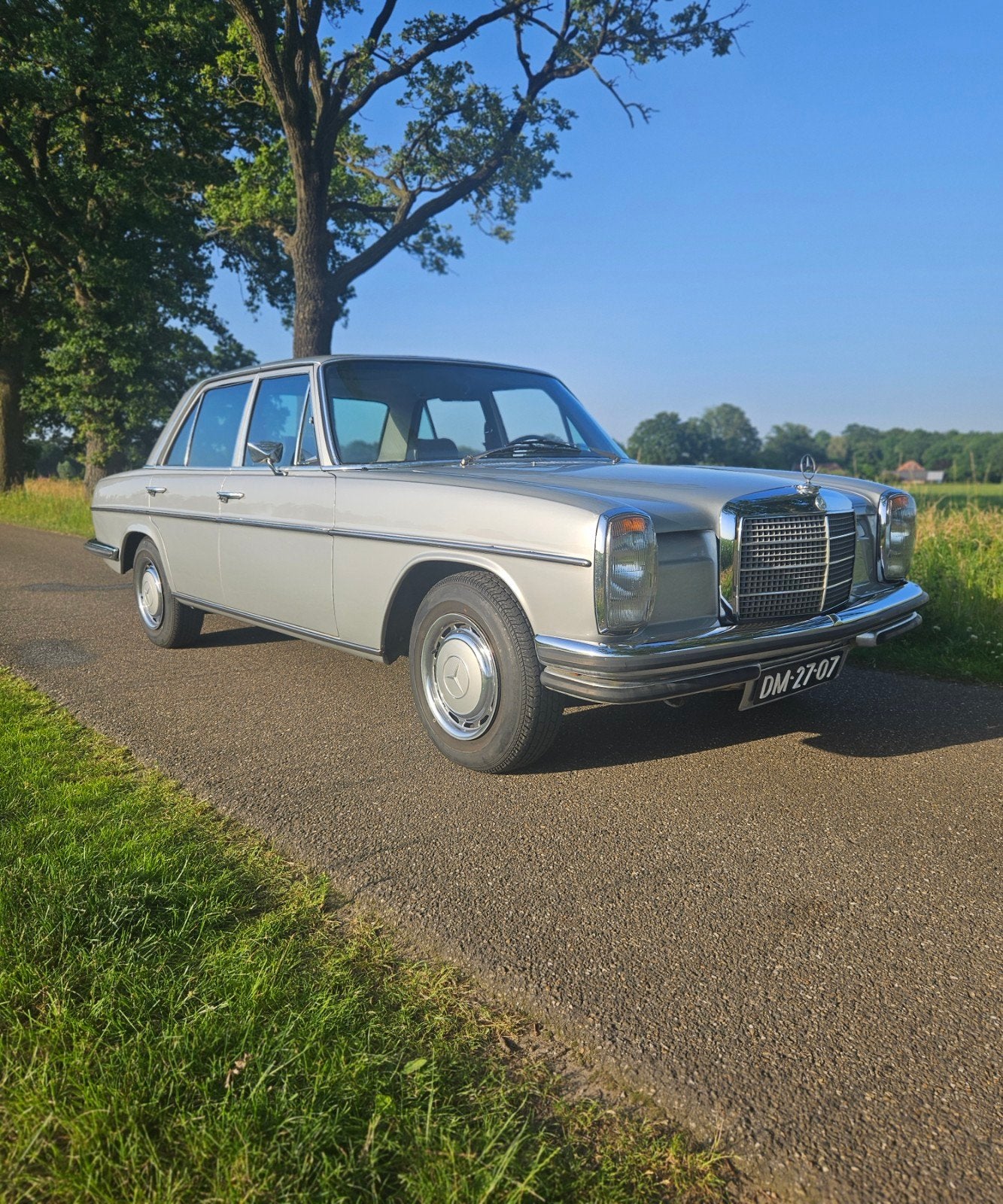 Mercedes-Benz 200-Serie 2.7 280 1972 Grijs zeer mooi, Auto's, Mercedes-Benz, Particulier, 200-Serie, Airconditioning, Metallic lak