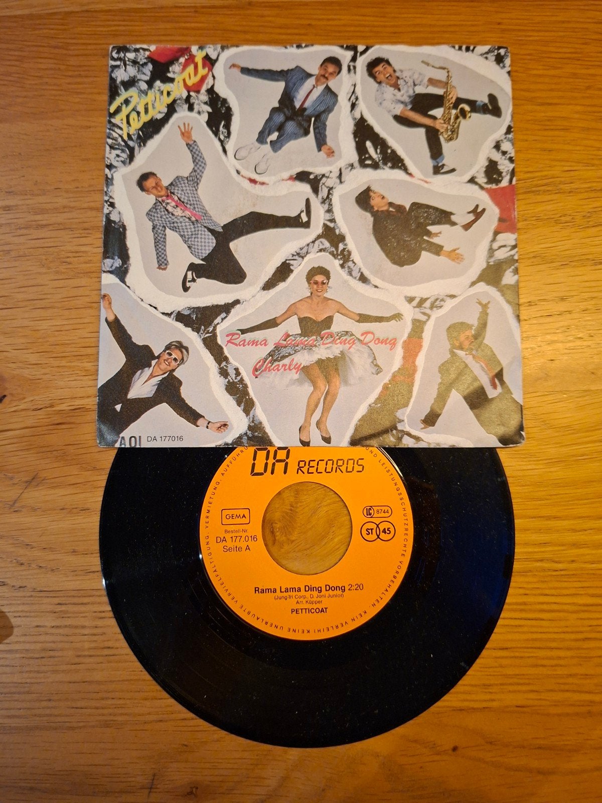 Petticoat - Rama Lama Ding Dong / Charly 7 inch vinyl single, Gebruikt, 7 inch, Ophalen of Verzenden, Pop