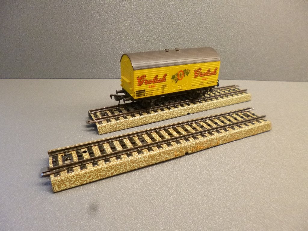 Fleischmann wagon Grolsch met  Märklin rails, Wisselstroom, Wagon, Ophalen of Verzenden, Zo goed als nieuw