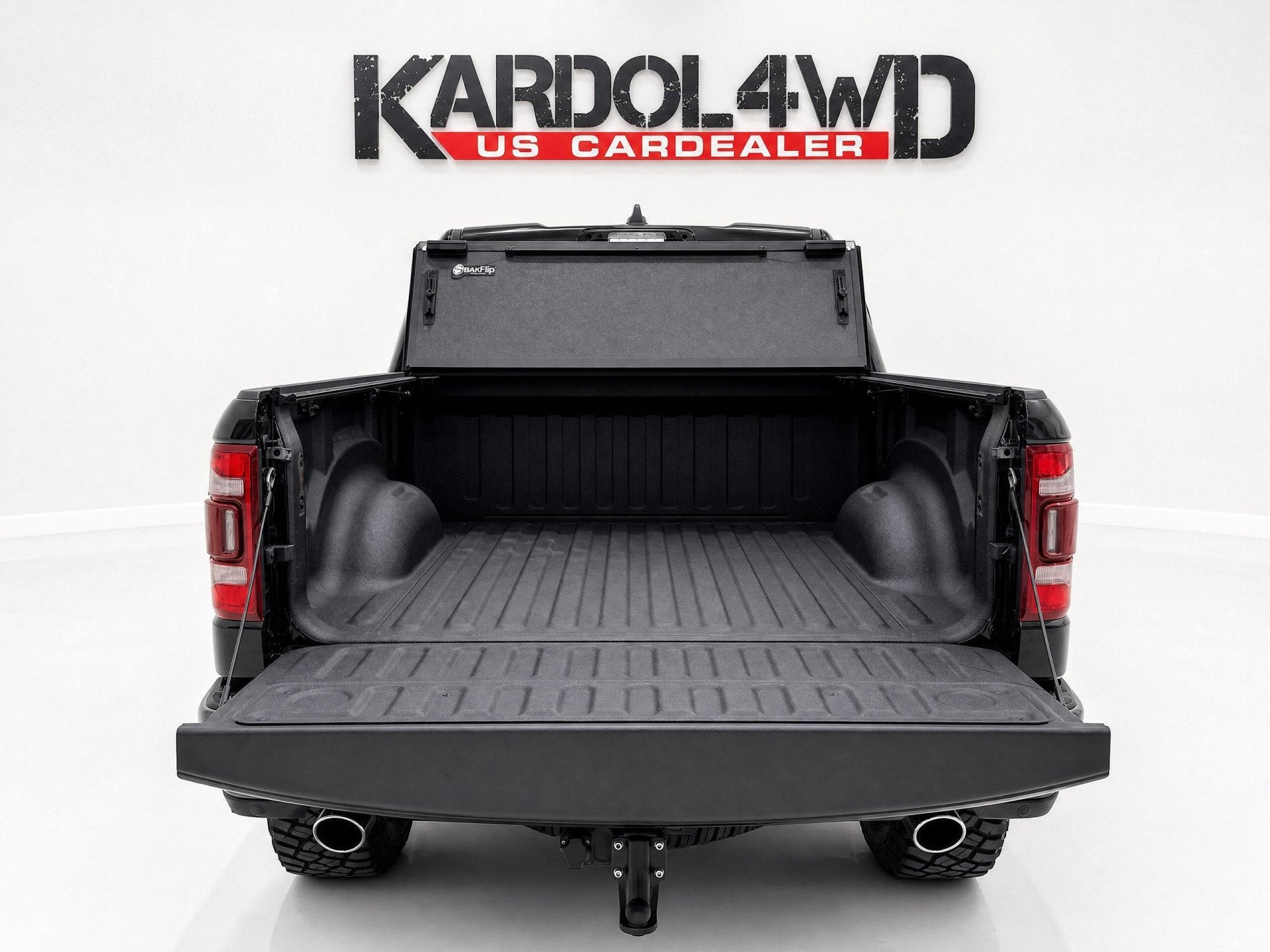 Dodge Ram 1500 5.7 V8 4x4 Crew Cab Longhorn | Bakflip | Incl, Automaat, 5654 cc, 402 pk, Zwart