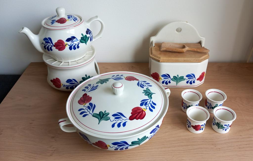 Boerenbont theepot, eierdopjes, zoutbak en dekschaal, Huis en Inrichting, Keuken | Servies, Ophalen, Overige typen, Zo goed als nieuw