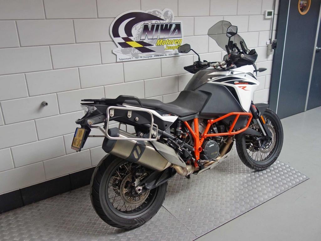 KTM 1090 ADVENTURE R, 2 cilinders, KTM, Motorrijbewijs A, Bedrijf