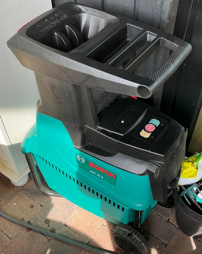 Bosch hakselaar AXT 25 D met elektronisch defect, Ophalen, Gebruikt, Met opvangbak, Bosch