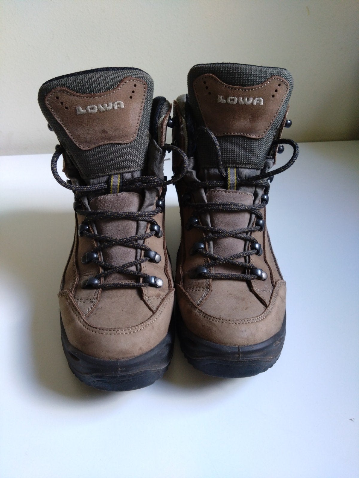 Lowa Renegade Mt 40, Ophalen of Verzenden, Zo goed als nieuw, Schoenen