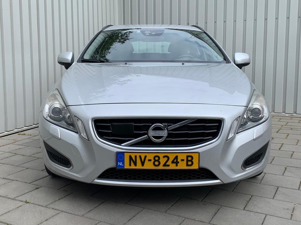 Volvo V60 1.6 D2 Summum|Automaat|Navigatie|Climate Control|, Auto's, Volvo, Gebruikt, Zwart, 4 cilinders, Leder