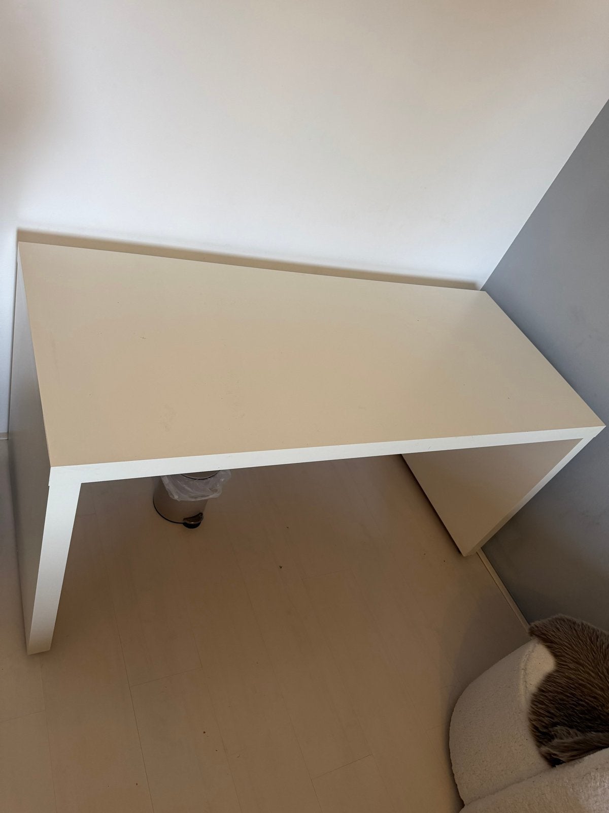 IKEA MALM bureau met uittrekbaar blad - wit, Ophalen, Demontabel, Gebruikt, IKEA