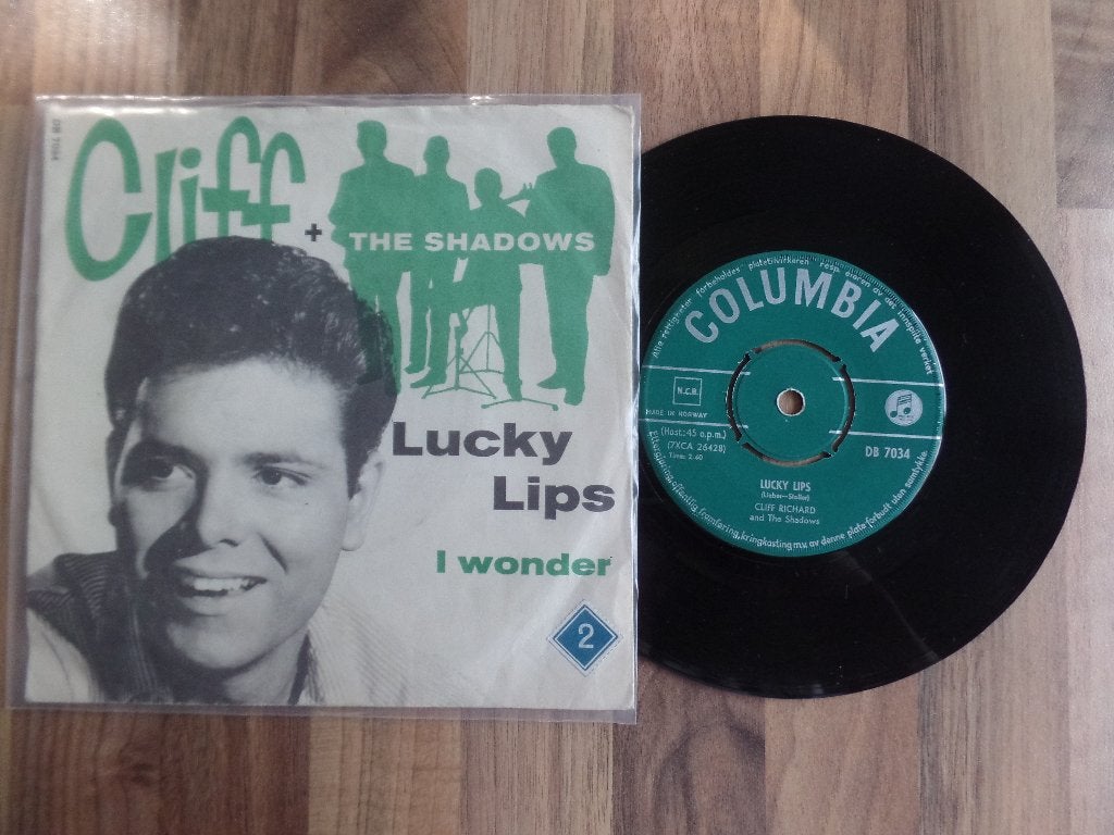 single Cliff Richard & The Shadows - Lucky Lips*, Cd's en Dvd's, Ophalen of Verzenden, Gebruikt, 7 inch, Rock en Metal