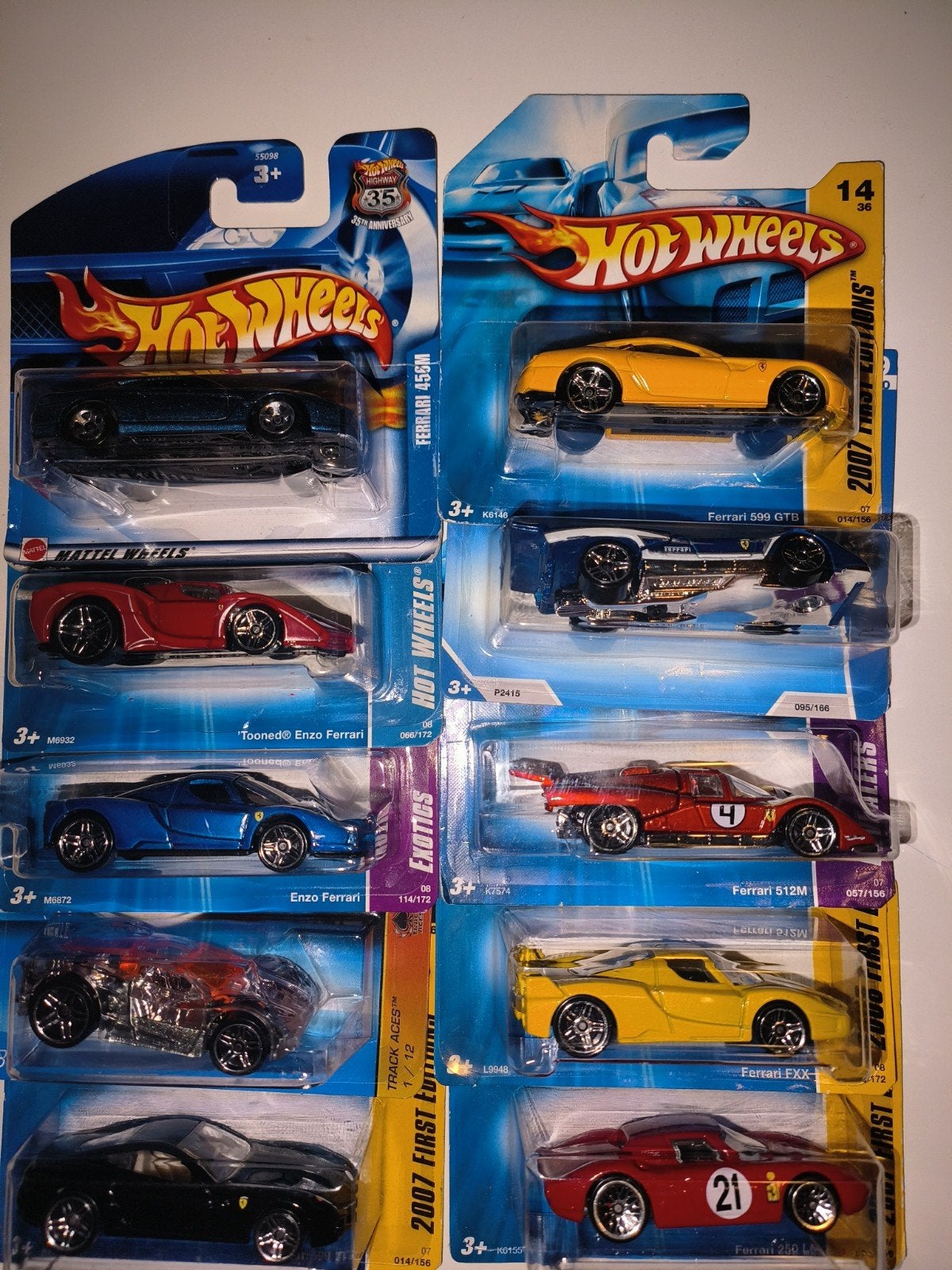 10 Hot Wheels Ferrari modellen - Diverse uitvoeringen, Ophalen of Verzenden, Zo goed als nieuw