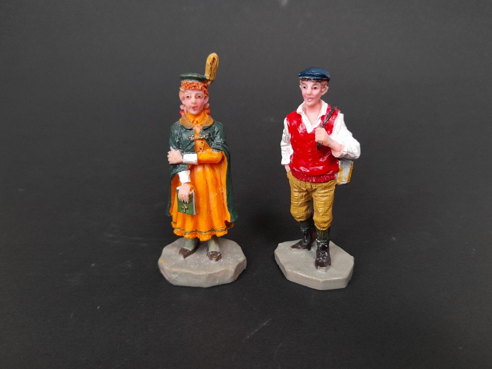 lemax kerst figuurtjes f28 kerstdorp kersthuis, Diversen, Verzenden