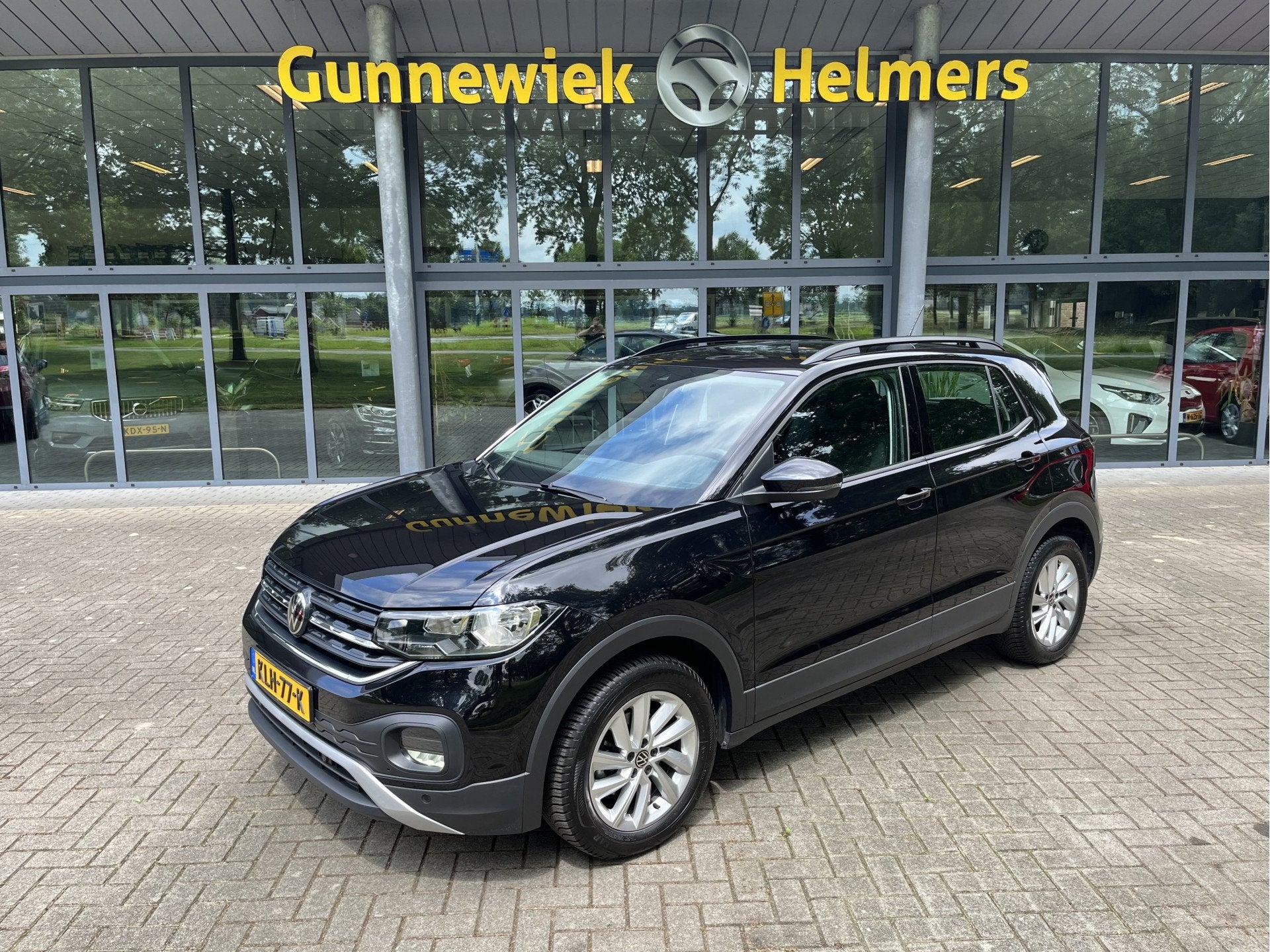 Volkswagen T-Cross 1.0 TSI Life | ACC | CAMERA | CARPLAY | C, Auto's, Gebruikt, Euro 6, Zwart, Bedrijf