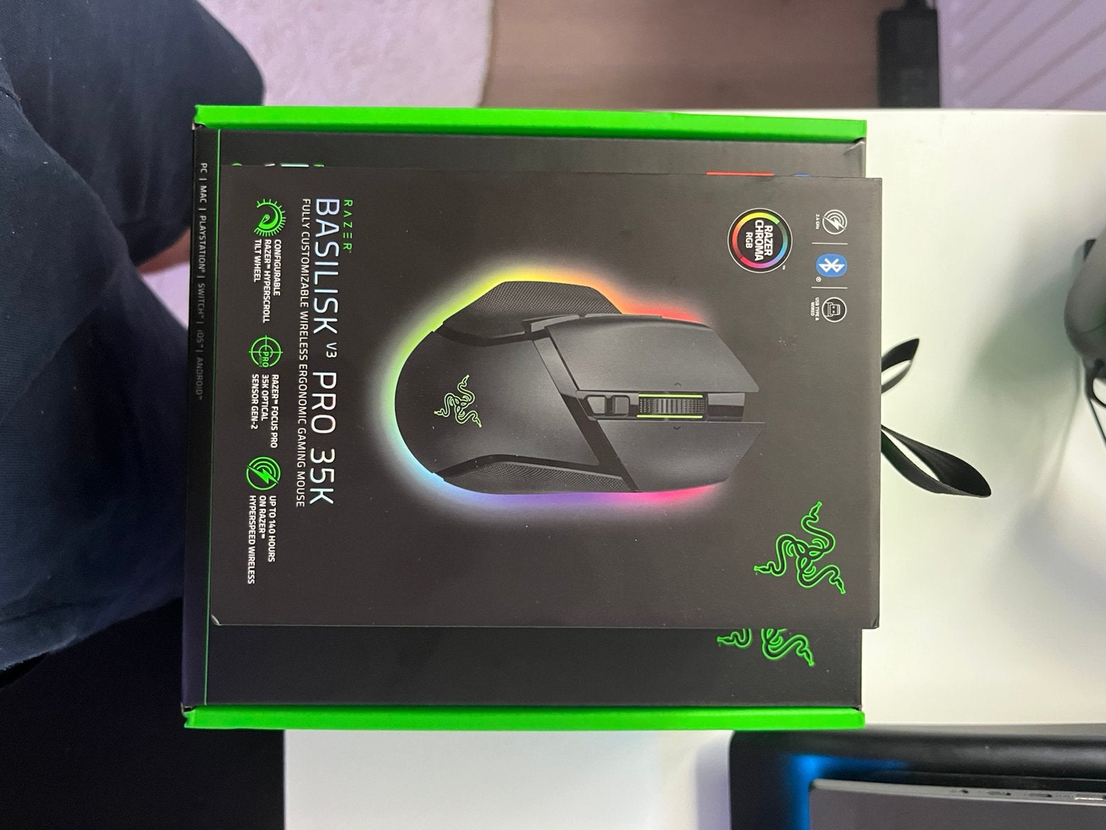 Foto 10 van ASUS ROG Strix G16 RTX 4060 + Razer Gaming Set