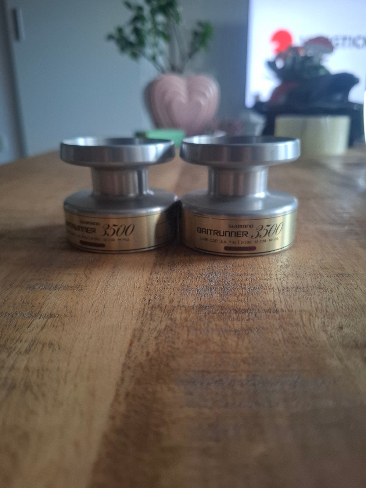 Te koop aangeboden 2x reserve spoel shimano 3500A molen, Ophalen of Verzenden, Gebruikt, Molen