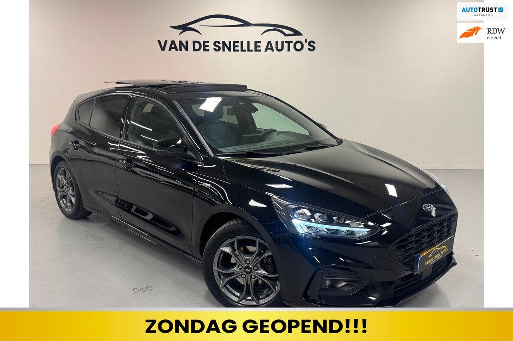 Ford Focus 1.5 EcoBoost Vignale AUTOMAAT/PANO/KEYLESS/B&O/ST, Auto's, Ford, 1304 kg, Gebruikt, Euro 6, Zwart