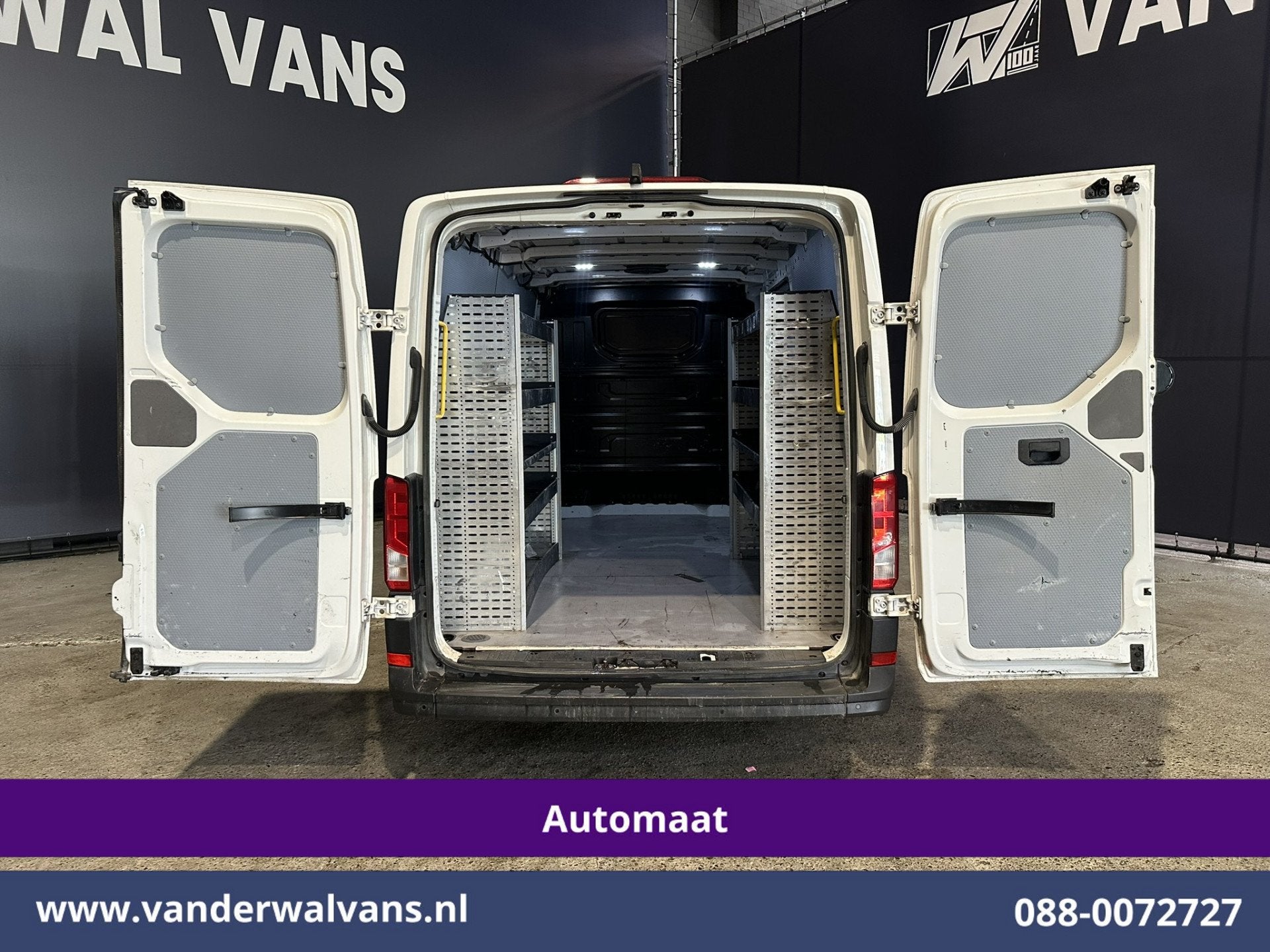 Volkswagen Crafter 2.0 TDI 141pk L3H2 L2H1 inrichting Euro6, Stof, Gebruikt, 4 cilinders, Volkswagen