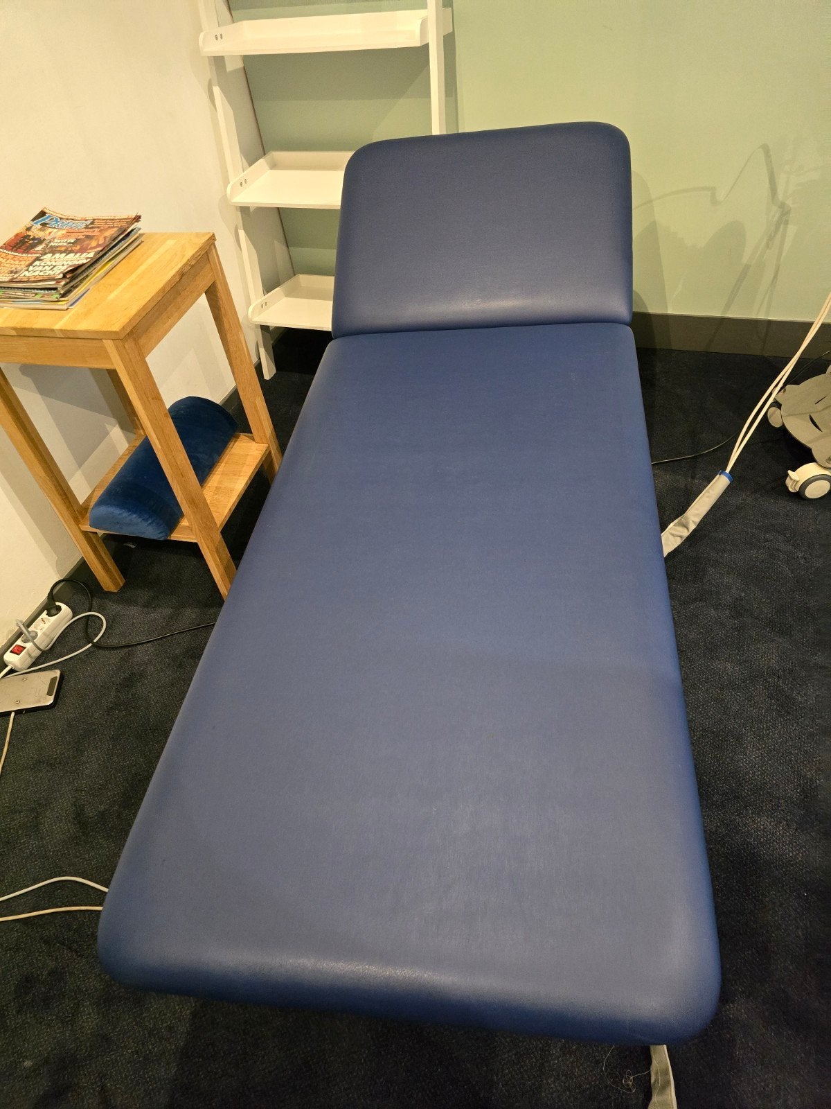 Electrische behandelbank / behandeltafel, Ophalen