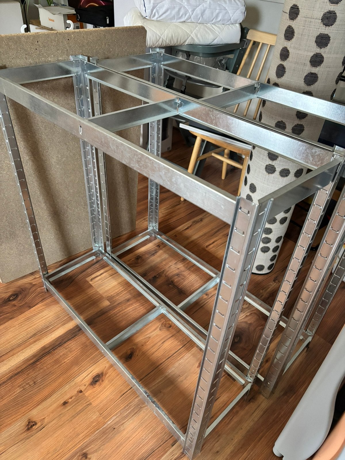 Steel rack (Kast), Ophalen, Zo goed als nieuw