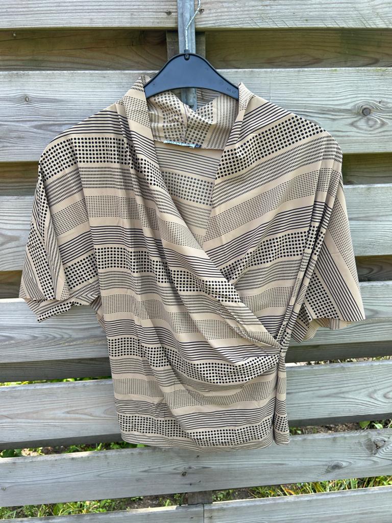 Shirtje van het merk Hiltje H. van travelstof - Maat XL, Kleding | Dames, Beige, Maat 42/44 (L), Nieuw, Ophalen of Verzenden