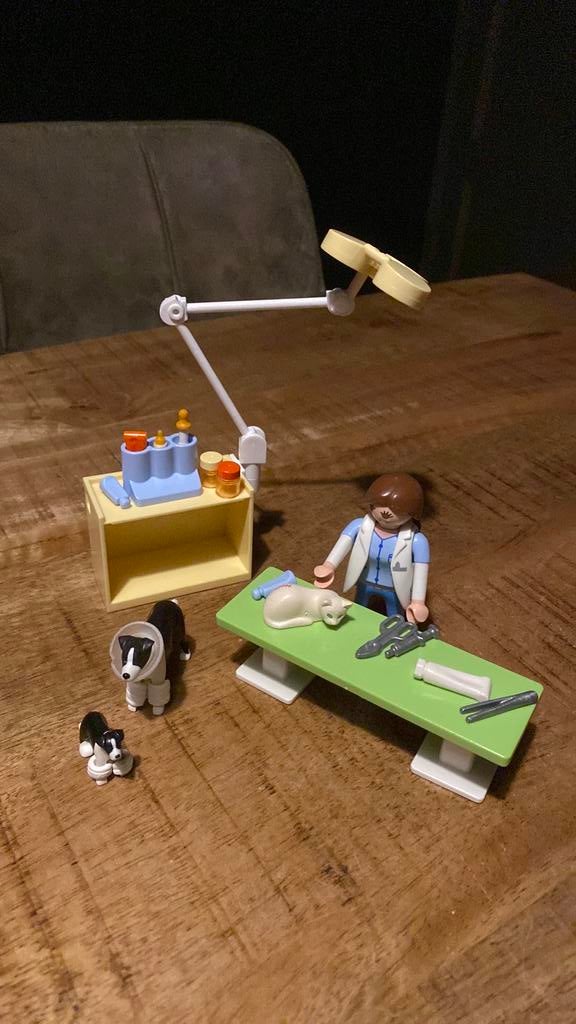 Playmobil dierenarts koffer, Ophalen of Verzenden, Zo goed als nieuw