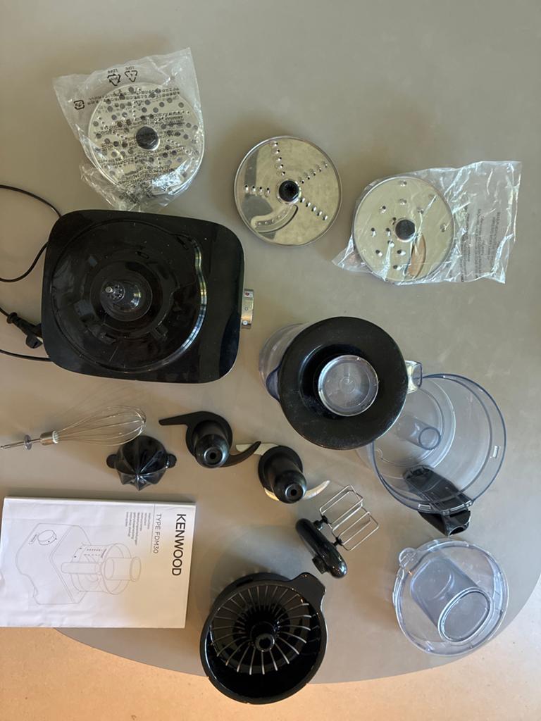 Kenwood Keukenmachine Type FDM30 - Compleet met Accessoires, Witgoed en Apparatuur, Keukenmixers, Ophalen, 3 snelheden of meer