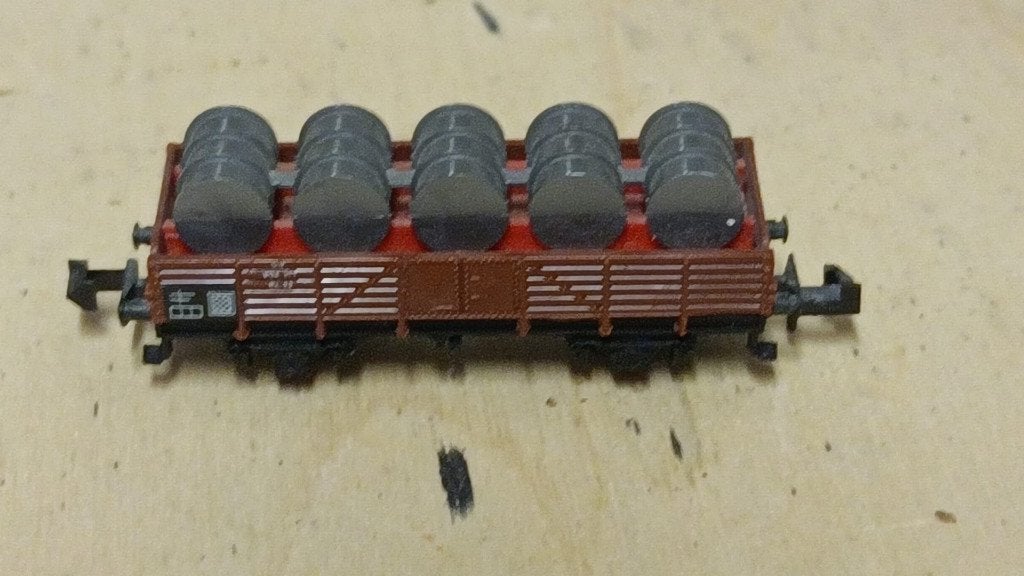 Minitrix 3513-b Lage bakwagon met grijze vaten, Gebruikt, Gelijkstroom, Trix, Wagon