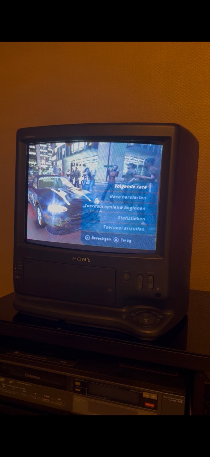 Sony trinitron KV-V1410E CRT Beeldbuis retro vintage, Ophalen, Zo goed als nieuw, Met 1 controller