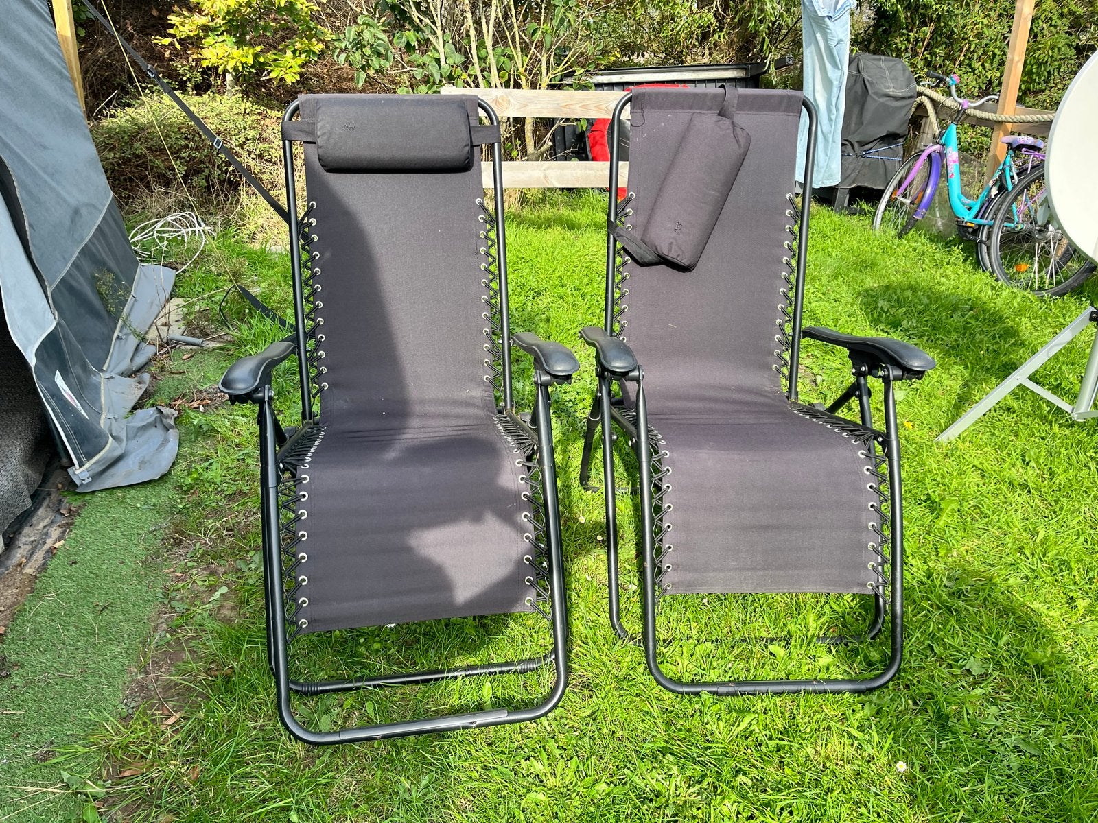 2x Zwarte verstelbare relaxstoelen voor tuin/camping, Ophalen of Verzenden, Zo goed als nieuw, Metaal, Inklapbaar