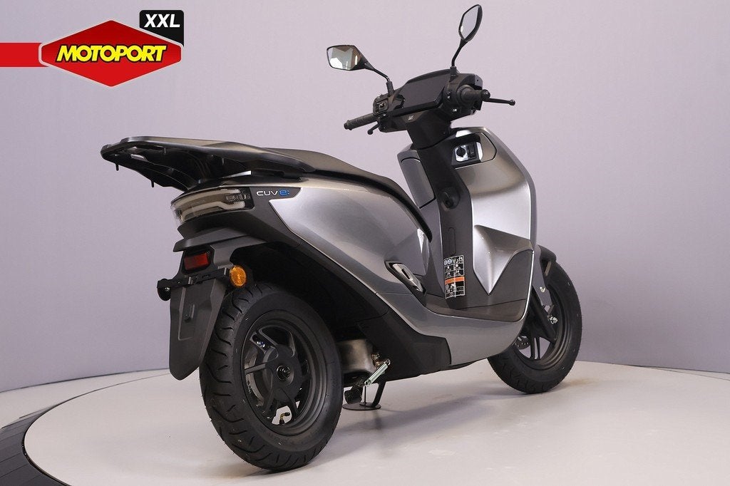 Honda CUV e (bj 2026), Scooter, Honda Motor Europe Ltd, Bedrijf, Customer.service@honda-eu.com