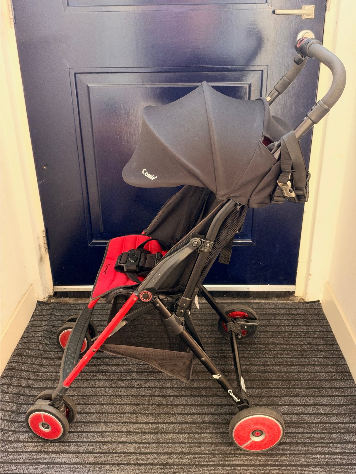 Combi Lichtgewicht Buggy - Eenvoudig met één hand te bediene, Kinderen en Baby's, Ophalen of Verzenden, Gebruikt, Kinderwagen