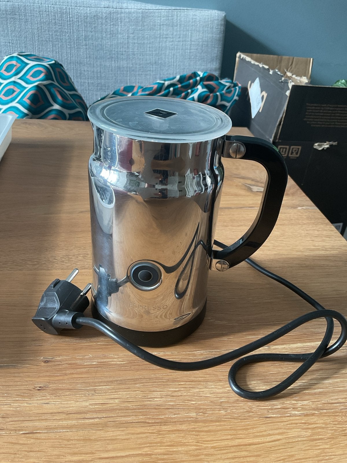 Nespresso Aeroccino Melkopschuimer - Goede staat, Witgoed en Apparatuur, Ophalen of Verzenden, Gebruikt, Elektrische melkopschuimer