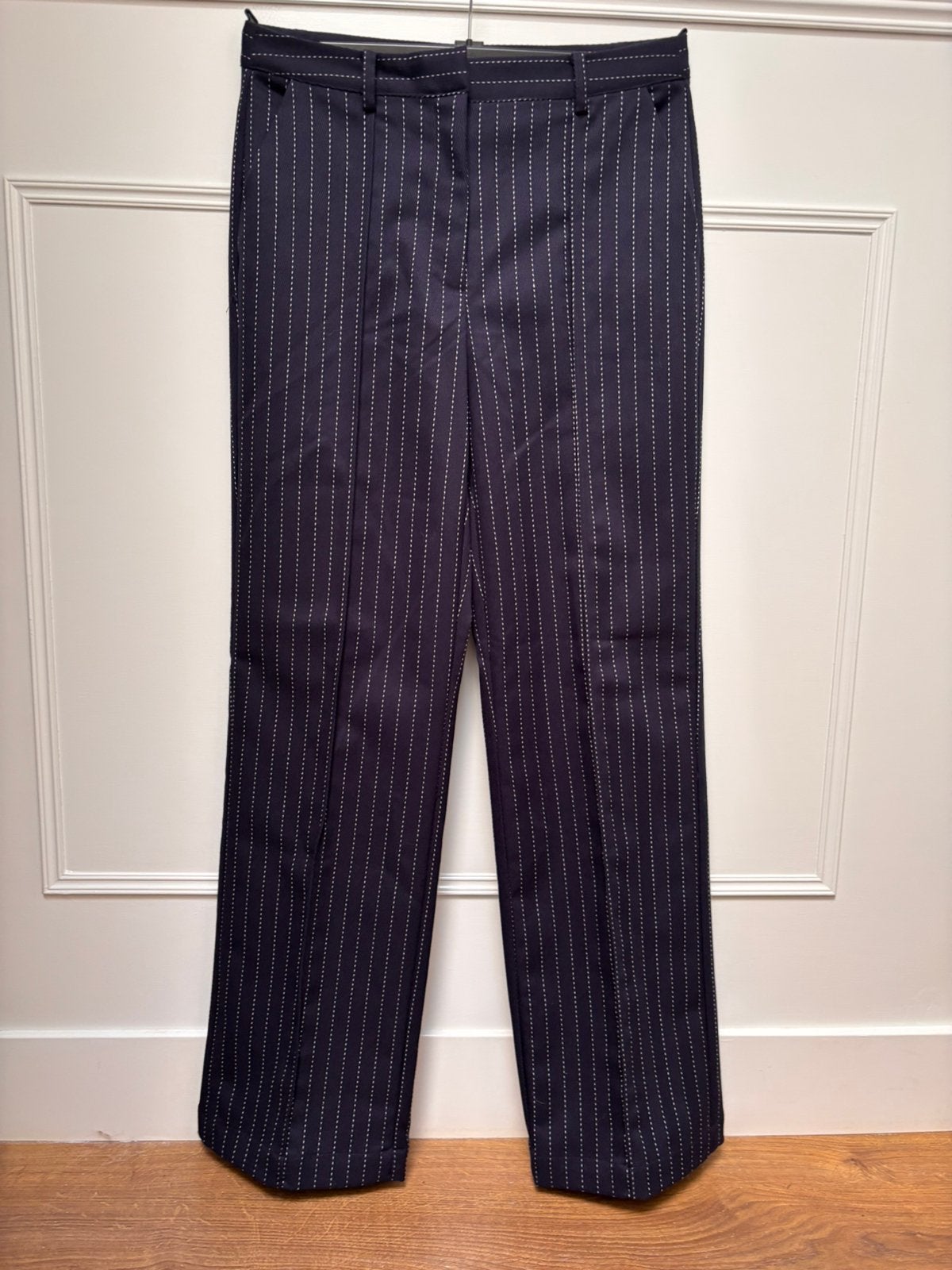 NÜMPH donkerblauwe krijtstreep broek maat 36, Kleding | Dames, Blauw, Ophalen of Verzenden, Zo goed als nieuw, Maat 36 (S)