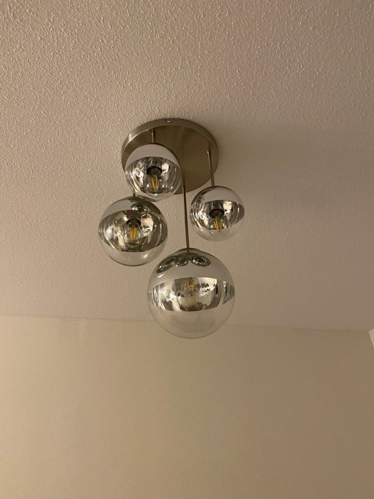 Verlichting, Ophalen, Zo goed als nieuw