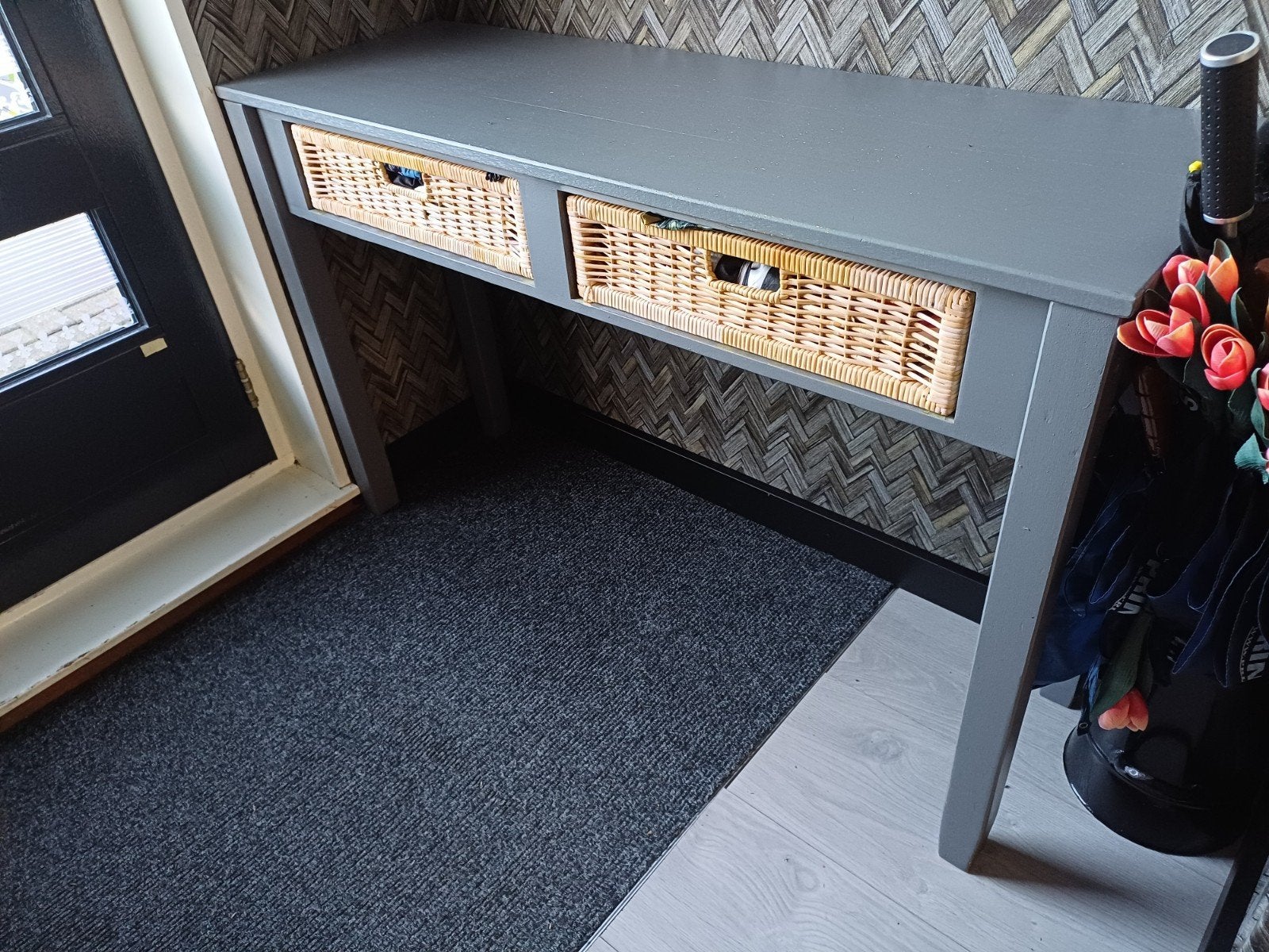 Grijze  sidetable met rieten manden, Ophalen, Gebruikt, 75 cm of meer, 60 cm of meer