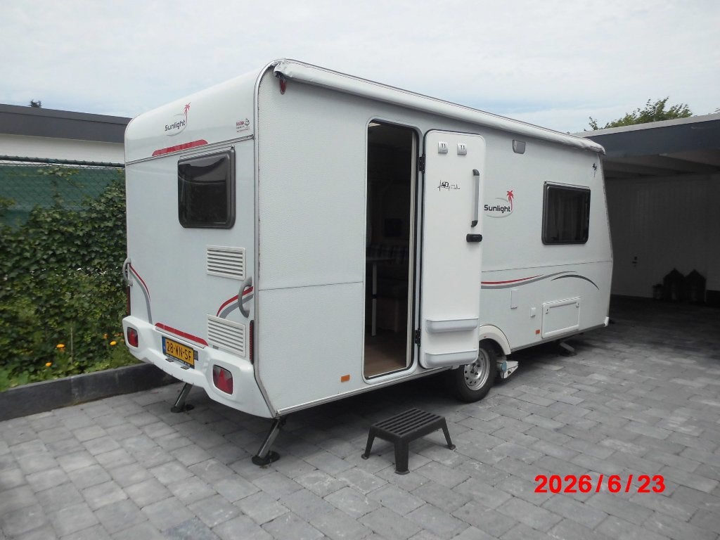 Sunlight C42D Lichtgewicht Caravan uit 2016, Vast bed, Sunlight, Treinzit, Particulier