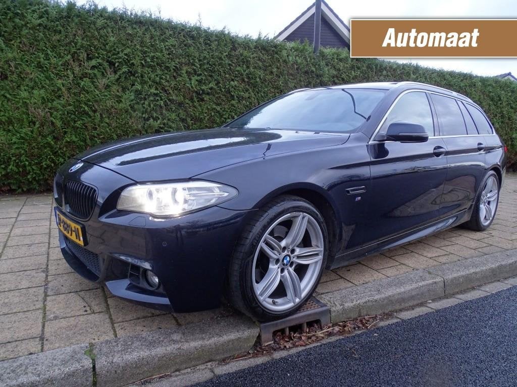 Bmw 5-SERIE 520I 184 PK M-SPORT HE-Automaat-Trkh-Full option, Auto's, Automaat, Euro 6, 4 cilinders, Zwart