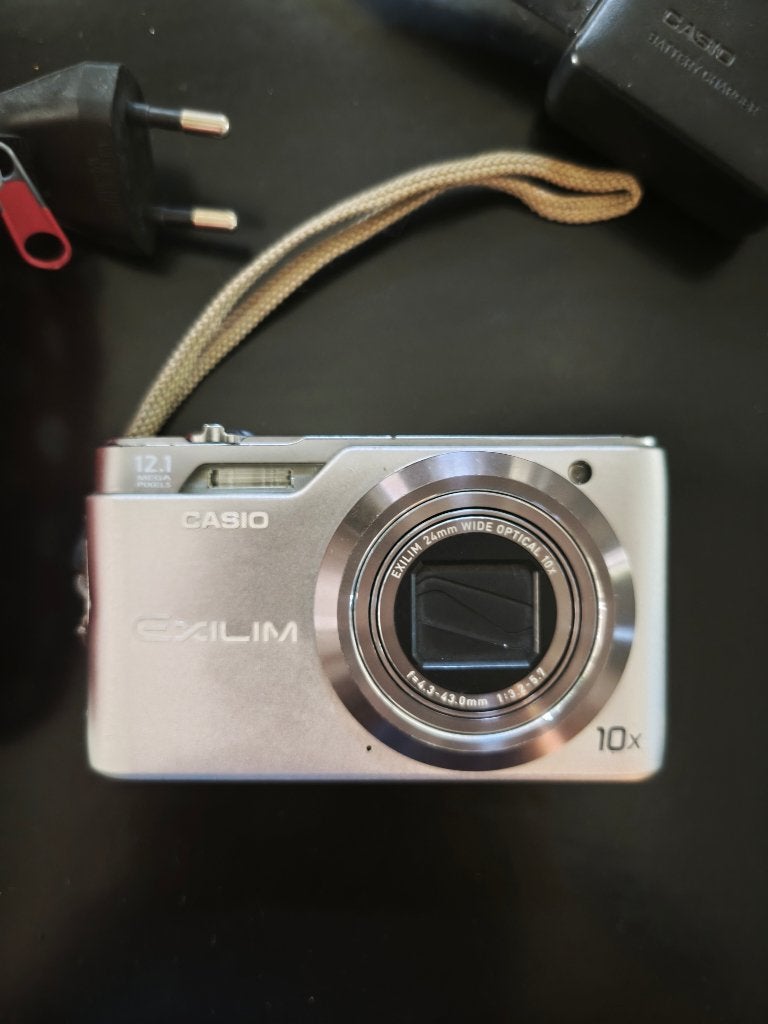 Casio digitale compact camera, Ingebouwde flitser, Gebruikt, 16 megapixels, Ophalen of Verzenden