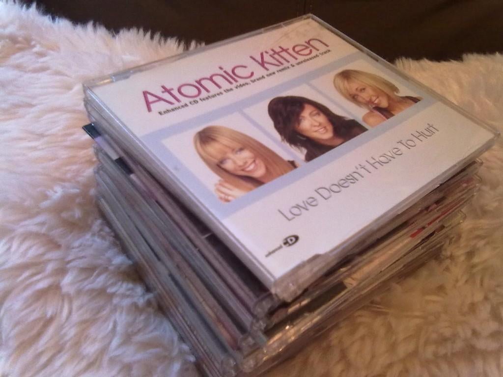 Atomic Kitten: Mega Pack (2 Albums & 14 cd-singles), Ophalen of Verzenden, Gebruikt