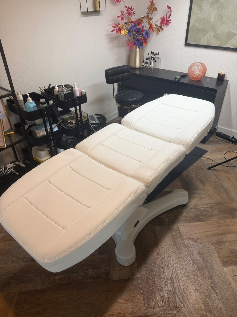 Elektrische behandelbank/stoel Reeve, Ophalen, Zo goed als nieuw, Massagetafel