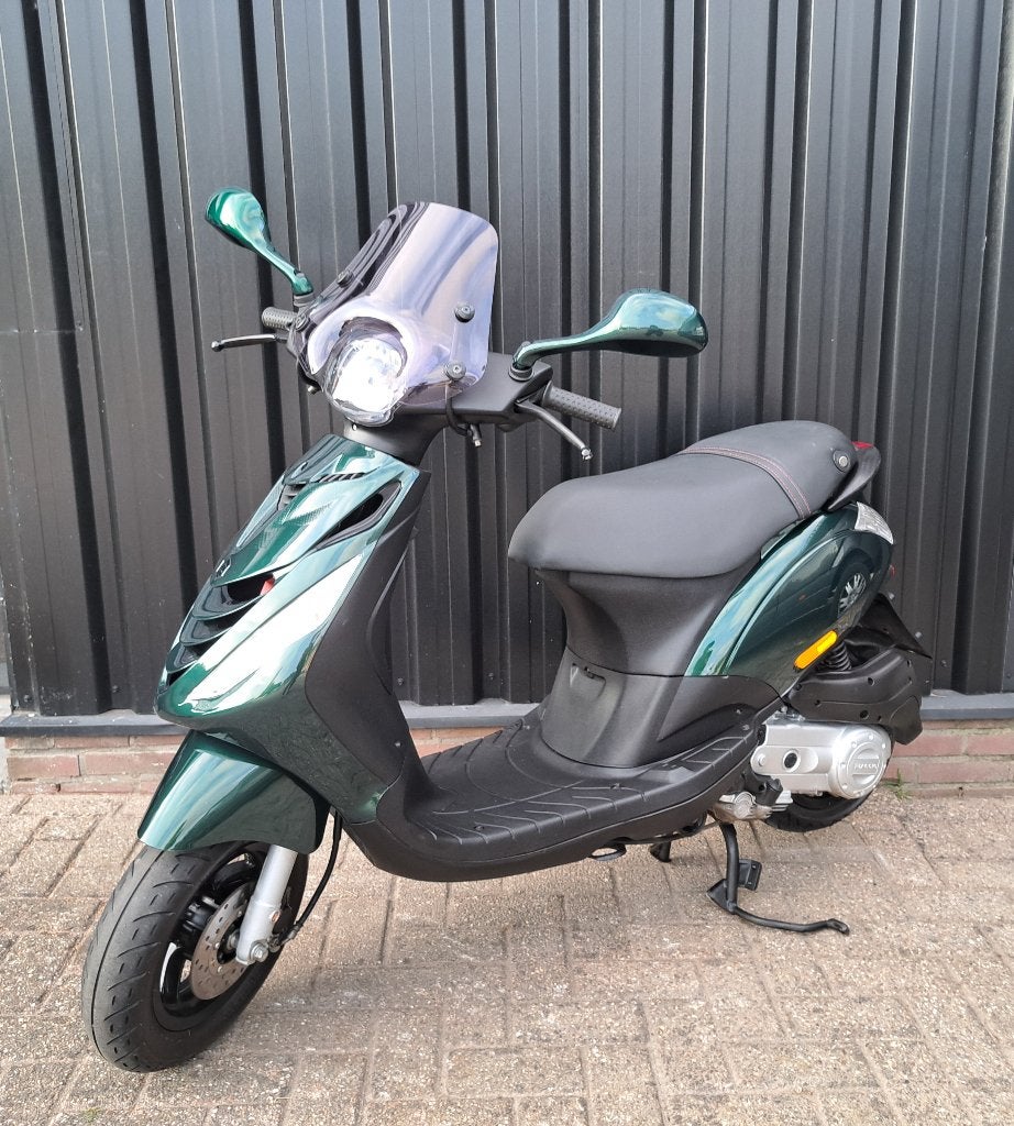 Piaggio Zip bromscooter Britisch Racing Green, Ophalen, Zip, Zo goed als nieuw, Benzine