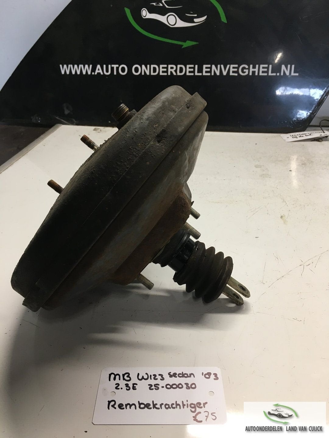 Mercedes W123 Sedan 2.3 1983 Wagennr 2500030  Rembekrachtige, Gebruikt, -, -, Ophalen of Verzenden