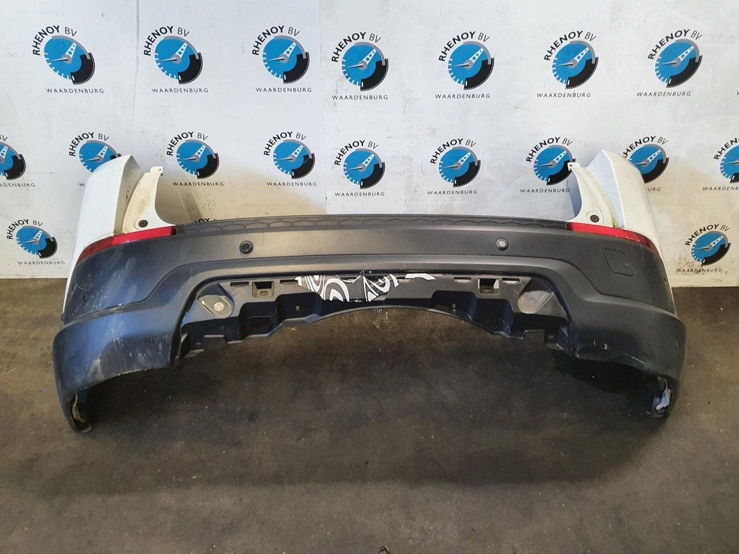 LANDROVER DISCOVERY SPORT L550 BUMPER ACHTER 2019, Gebruikt, Ophalen of Verzenden, Stiba lid, Achter