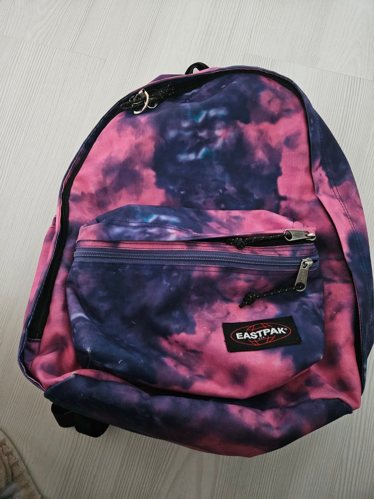 Eastpak rugzak met roze/paarse tie-dye print, Ophalen of Verzenden, Gebruikt, 25 tot 40 cm, Eastpak