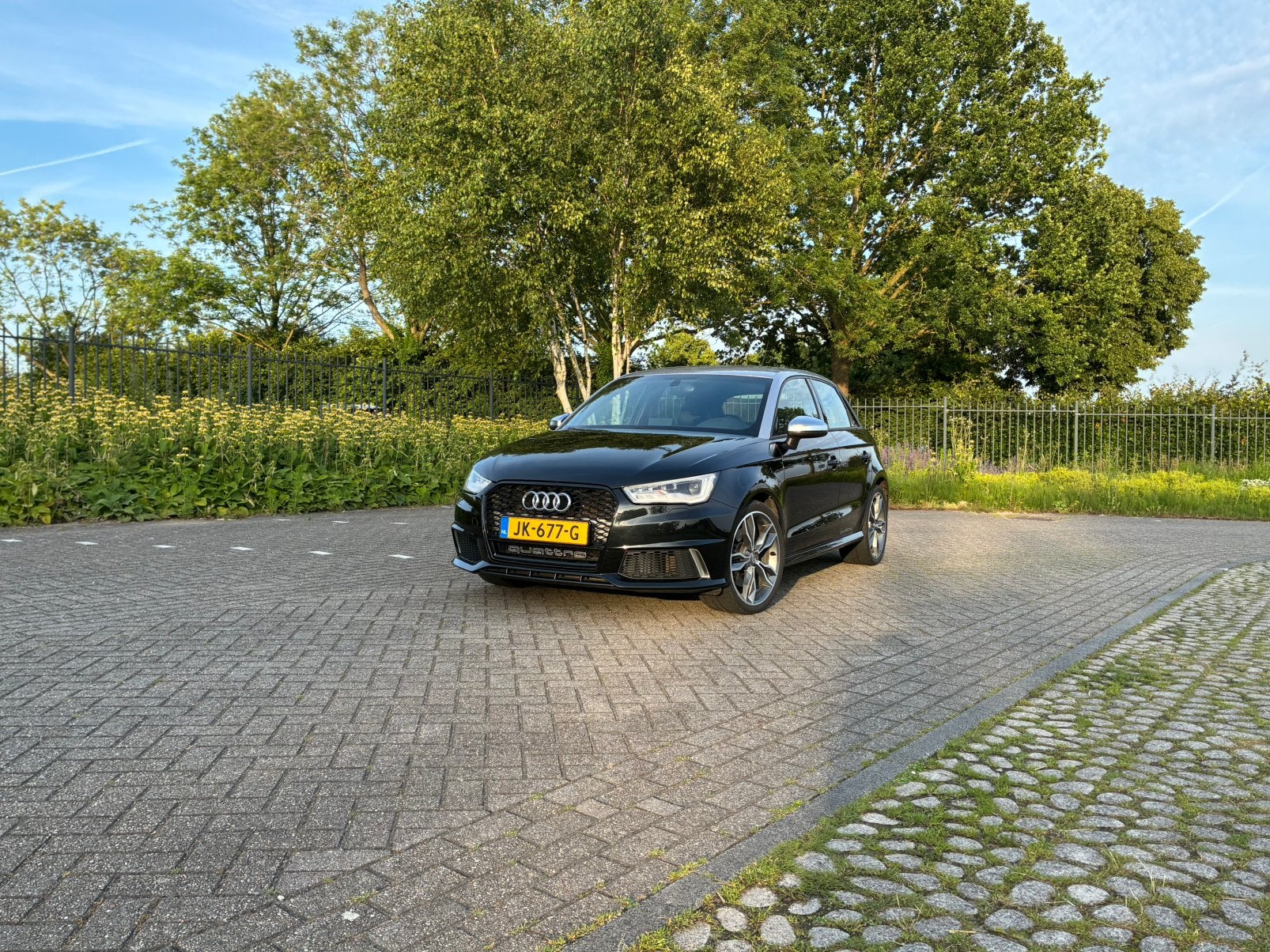Audi A1 Sportback 2.0 TFSI S1 Quattro zwart ABT 311 PK, Auto's, Audi, Particulier, S1, Benzine, Hatchback, Handgeschakeld, Geïmporteerd