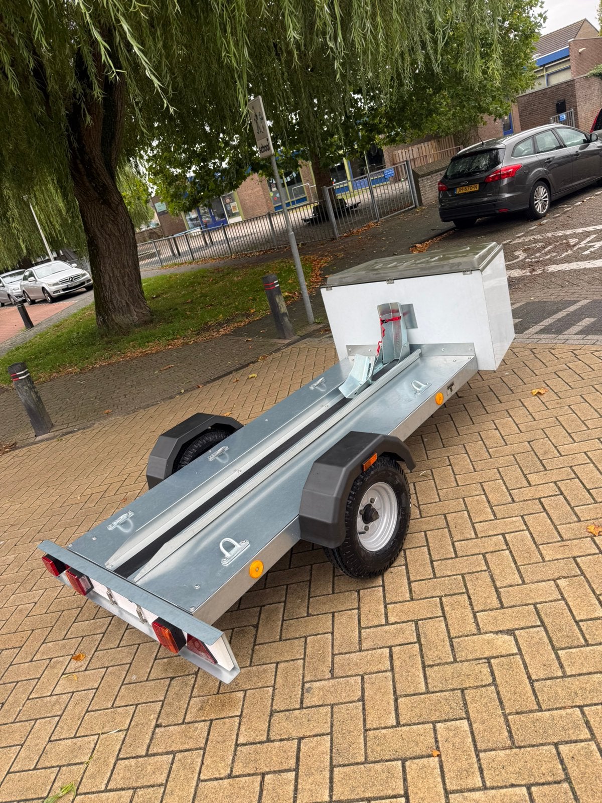 Motor aanhanger / trailer geremd voor 1 motor, Ophalen, Zo goed als nieuw
